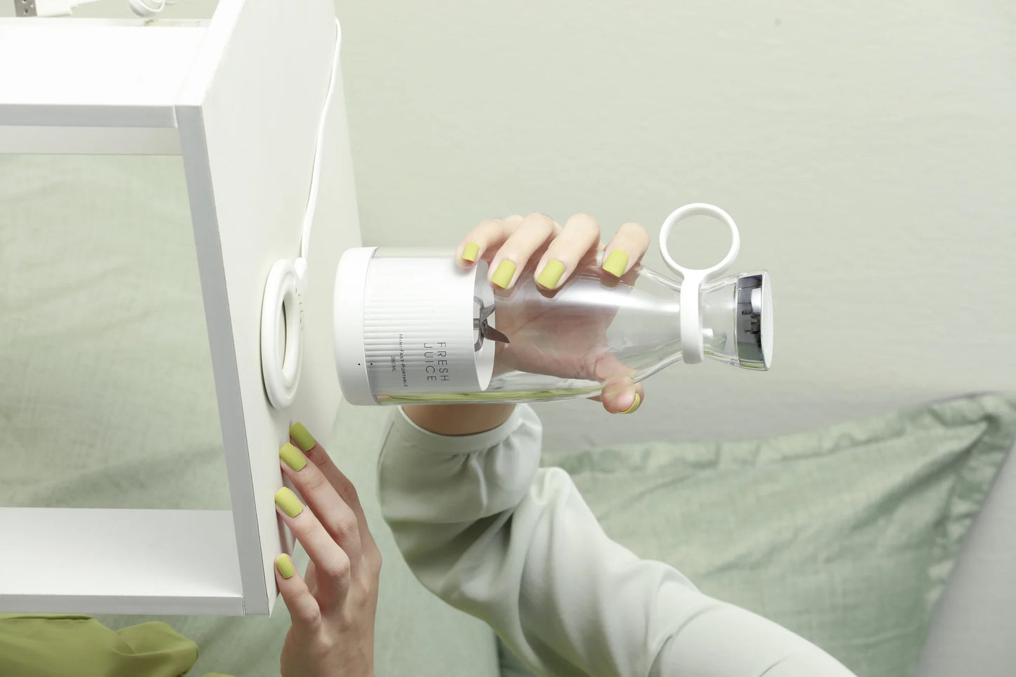 Portable Electric Juicer Blender (USB Mini Juice Maker)